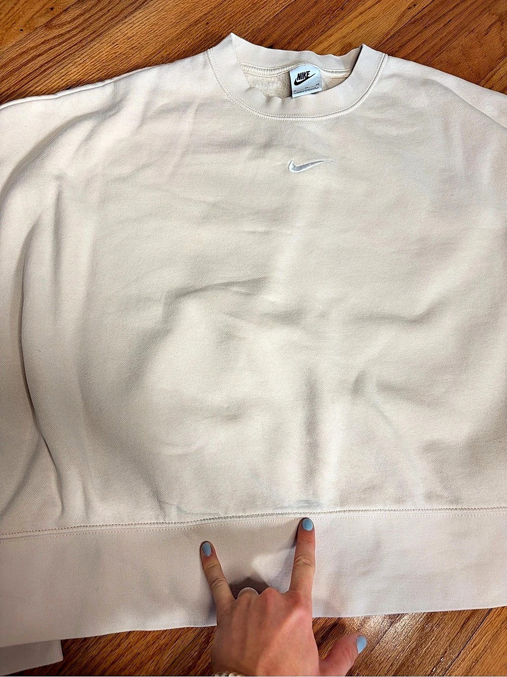 Nike Pheonix cropped Crewneck in Cream Size Large
